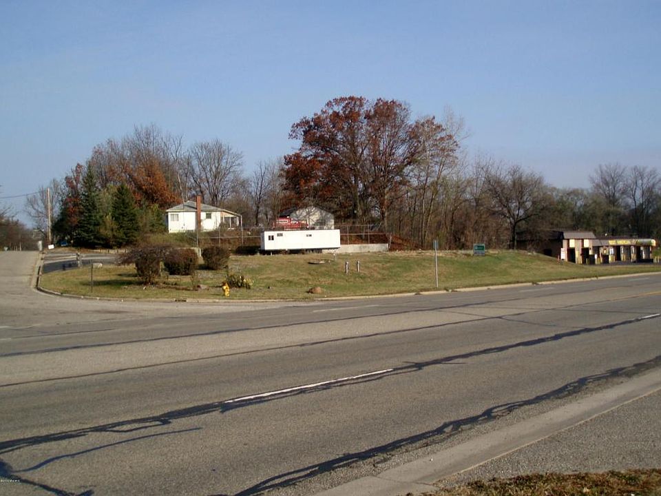 1st image of 1361 Columbia Ave E