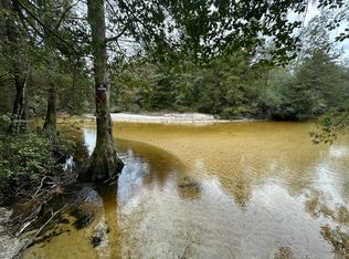 22 Shangri La Rd, Crestview, FL 32539