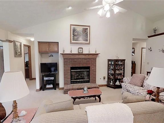 Gas Fireplace!