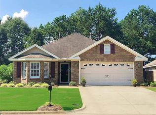 1606 Hawthorne Ln, Prattville, AL 36066