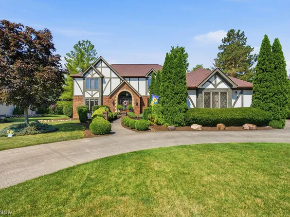 14812 Lancelot Ln W, North Royalton, OH 44133
