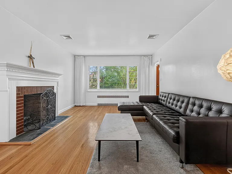 7 Glenwood Ave — Photo 8