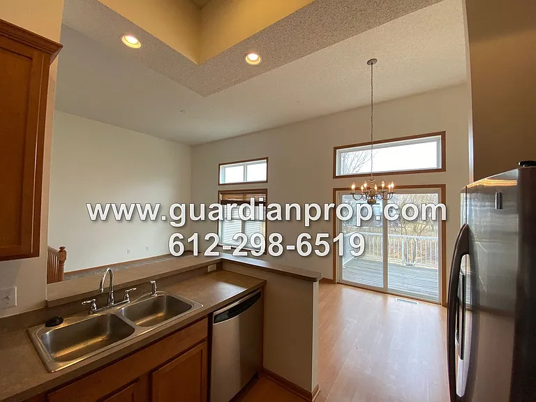 15435 Foster Dr N — Photo 7