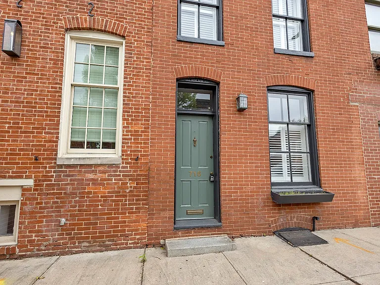 716 S Hanover St — Photo 20