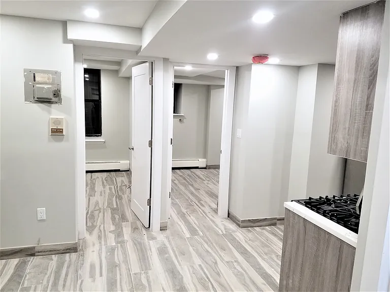 930 Myrtle Ave #B — Photo 3