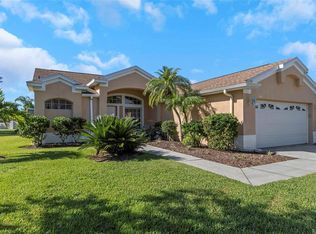 394 Fountainview Cir, Oldsmar, FL 34677