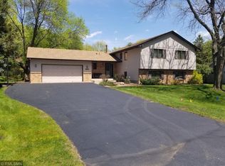 2915 74th Ct E, Inver Grove Heights, MN 55076