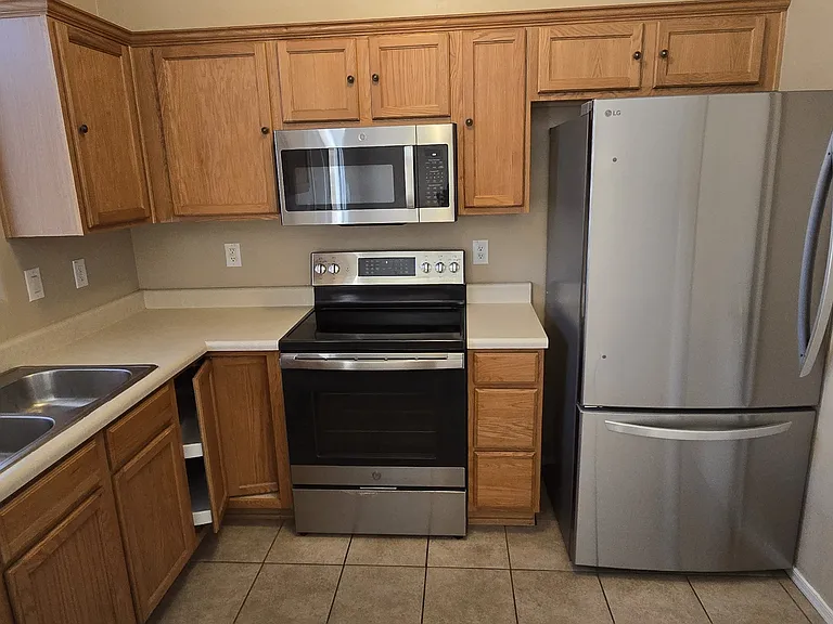 2300 E Magma Rd #145 — Photo 9