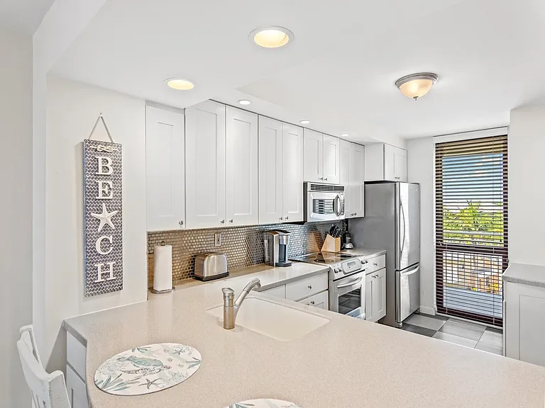 1480 Ocean Dr #5E — Photo 13