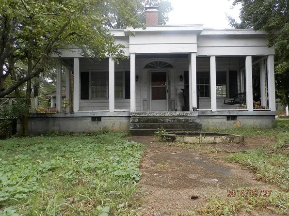 1011 Columbia Ave, Sheffield, AL 35660