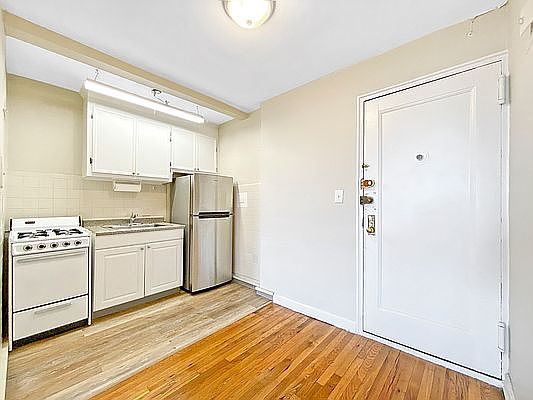 3rd image of 85-14 Broadway #5B