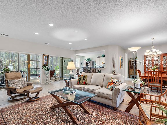 2nd image of 19 Landmark Ln