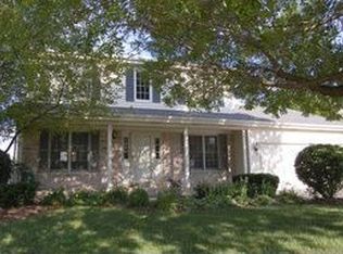 2820 Randall Ridge Dr, Elgin, IL 60124