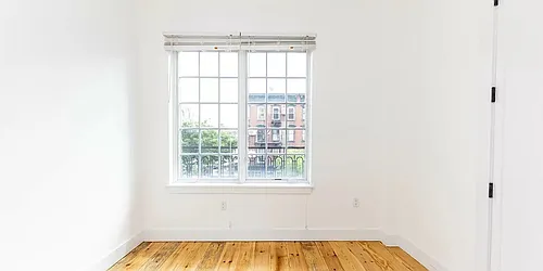 Rented by PREMIUM US INC