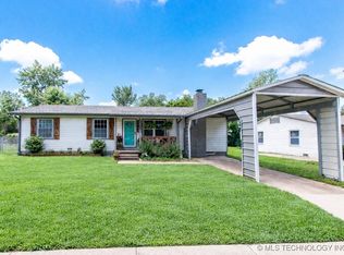 1119 N Oklahoma Ave, Claremore, OK 74017