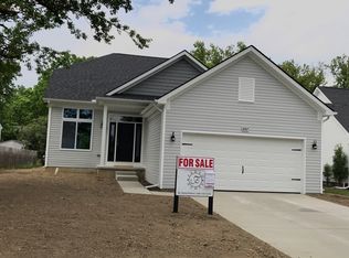 297 Dickenson St, Romeo, MI 48065