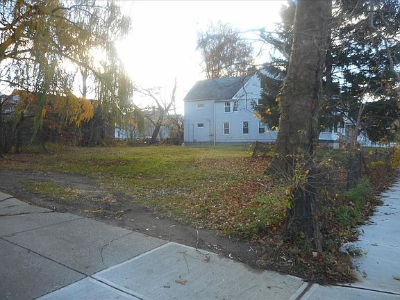 2nd image of 1351 E 114th St