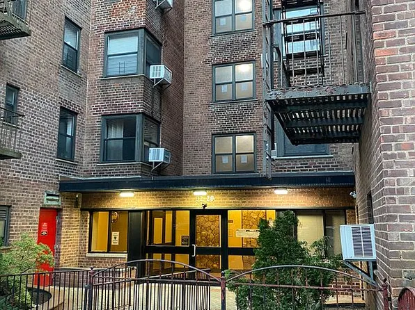 32-20 91st St #E110, East Elmhurst, NY 11369