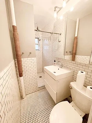 Rented by Ulas Real Estates Inc | media 29