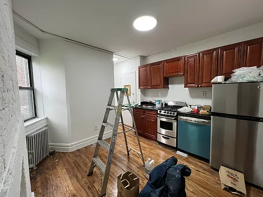 Rented by Bond New York | media 20