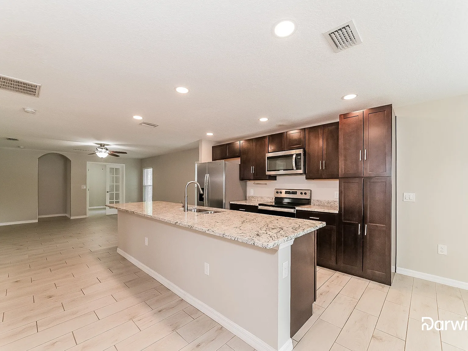 4 bed, 2.0 bath, 1384 sqft, $2,450 — Photo 2