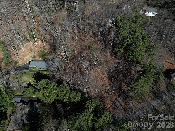 2nd image of 1165 Scenic Cir