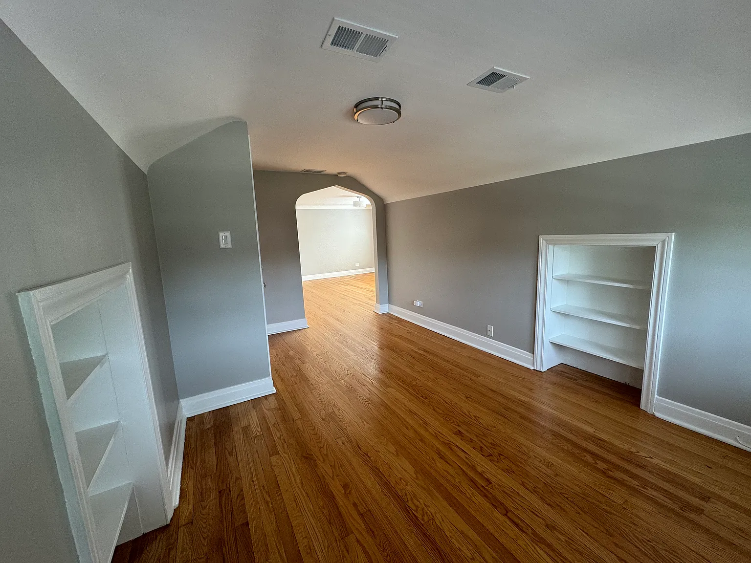 5648 W Warwick Ave — Photo 4