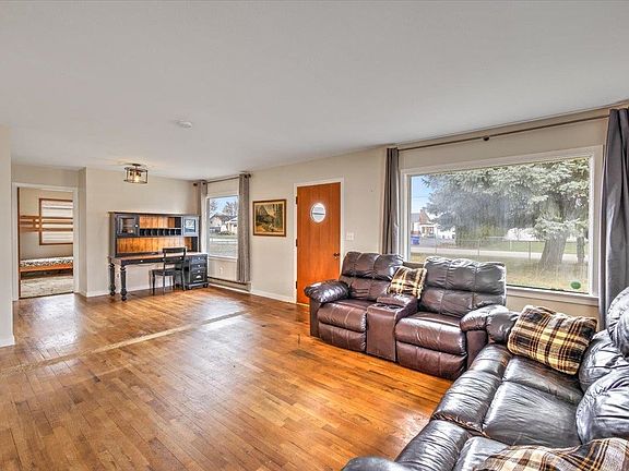 4th image of 16924 E Valleyway Ave