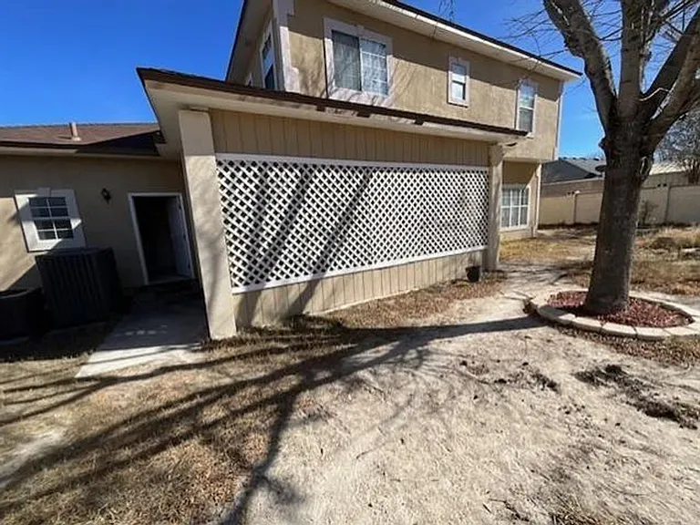 112 Deborah Kay St — Photo 12