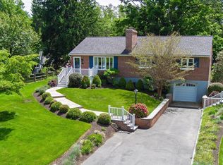 272 Overbrook Dr, Newtown Square, PA 19073