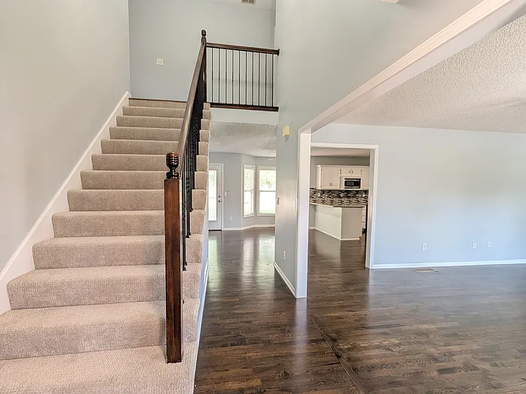 16364 S Brentwood St — Photo 2