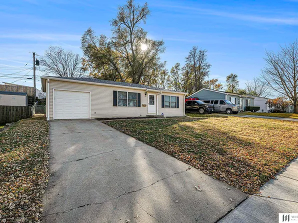 7001 Emiline St, La Vista, NE 68128