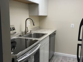 685 Main St