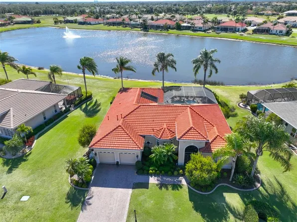 328 Noble Faire Dr, Sun City Center, FL 33573