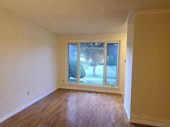 2nd image of 39 Ardsley Rd