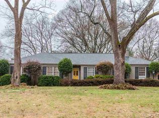 1077 Kings Park Dr, Memphis, TN 38117