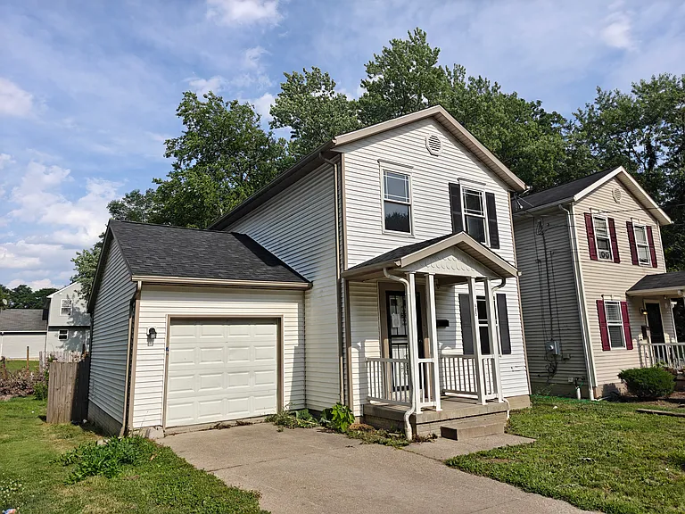 405 Homestead St — Photo 2