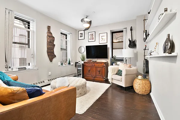 Sold by Compass | media 1