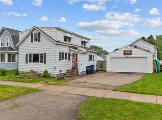831 Winnebago Ave, Oshkosh, WI 54901