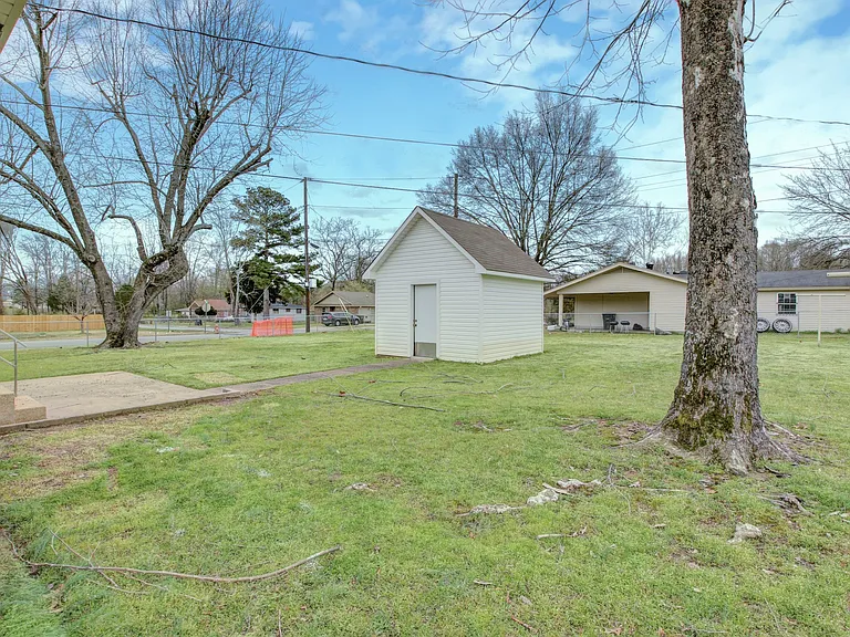 416 Smart St — Photo 3