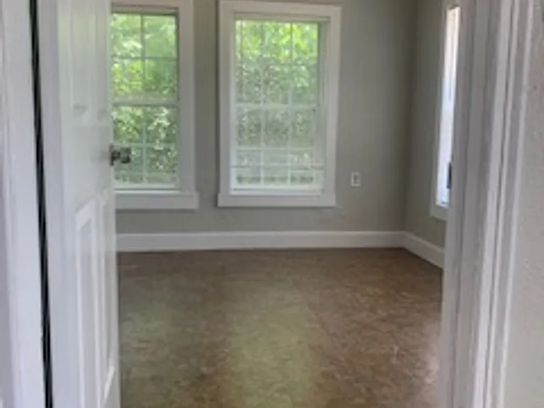 807 Bowie St #B — Photo 3