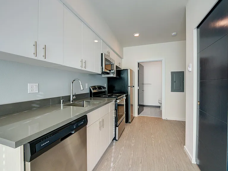 Viola Apartments — Photo 54