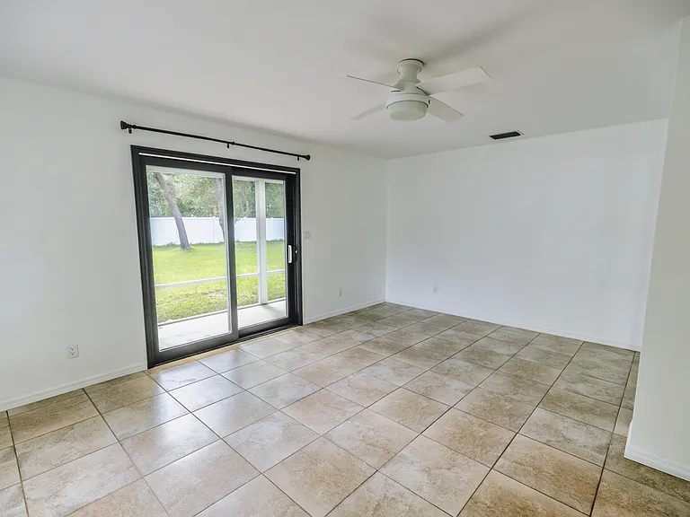 2119 Shady Oaks Dr — Photo 21