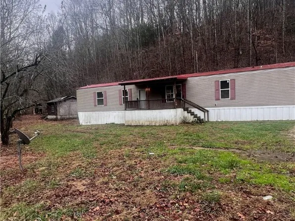 6192 Daniel Boone Pkwy, Foster, WV 25081