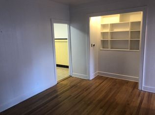 2911 Ditmars Blvd, Astoria, NY 11105