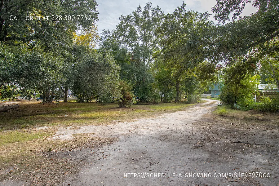 3 bed, 1100 sqft, $1,575 — Photo 2