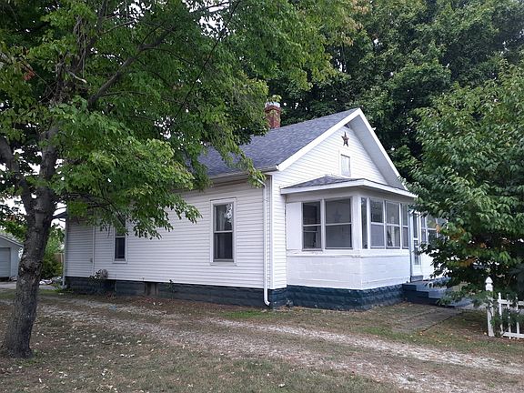 3rd image of 404 E Franklin St