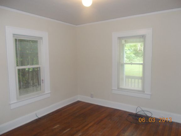 3rd image of 52 Friendway Cir