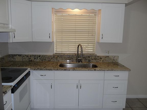 5th image of 636 18th St