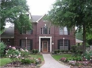 6911 Napier Ln, Houston, TX 77069